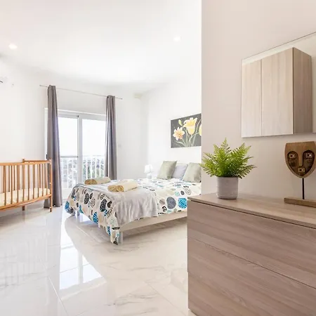 H3 - Modern And Spacious 3 Bedroom Apartment San Gwann Exterior photo