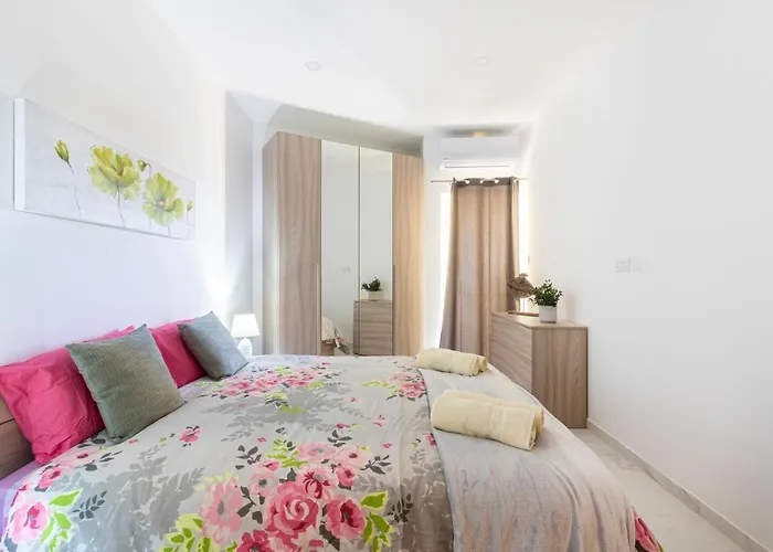 H3 - Modern And Spacious 3 Bedroom Apartment
