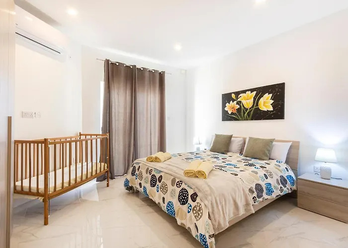 H3 - Modern And Spacious 3 Bedroom Apartment
