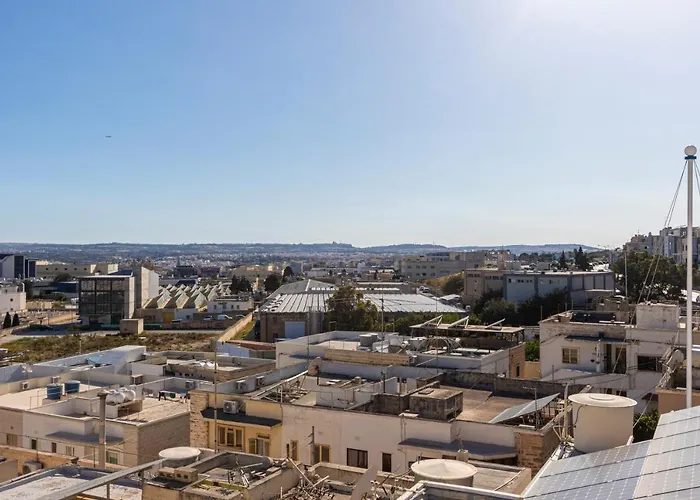 H3 - Modern And Spacious 3 Bedroom Apartment