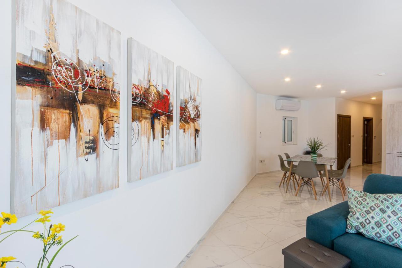 H3 - Modern And Spacious 3 Bedroom Apartment