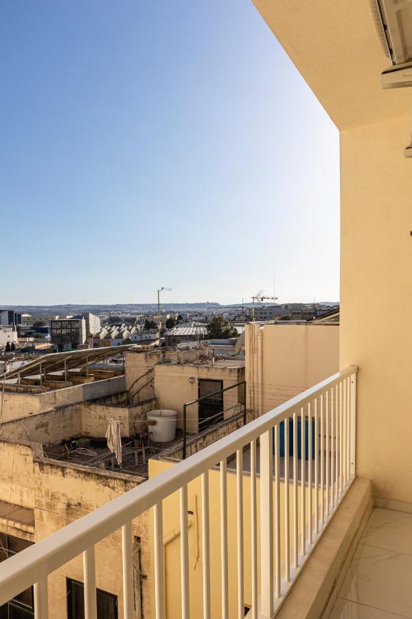 Apartment H3 - Modern And Spacious 3 Bedroom *