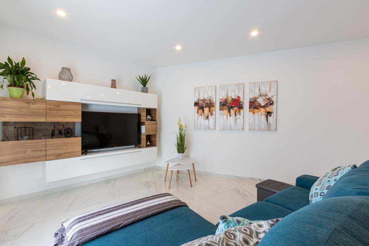 Apartment H3 - Modern And Spacious 3 Bedroom San Gwann