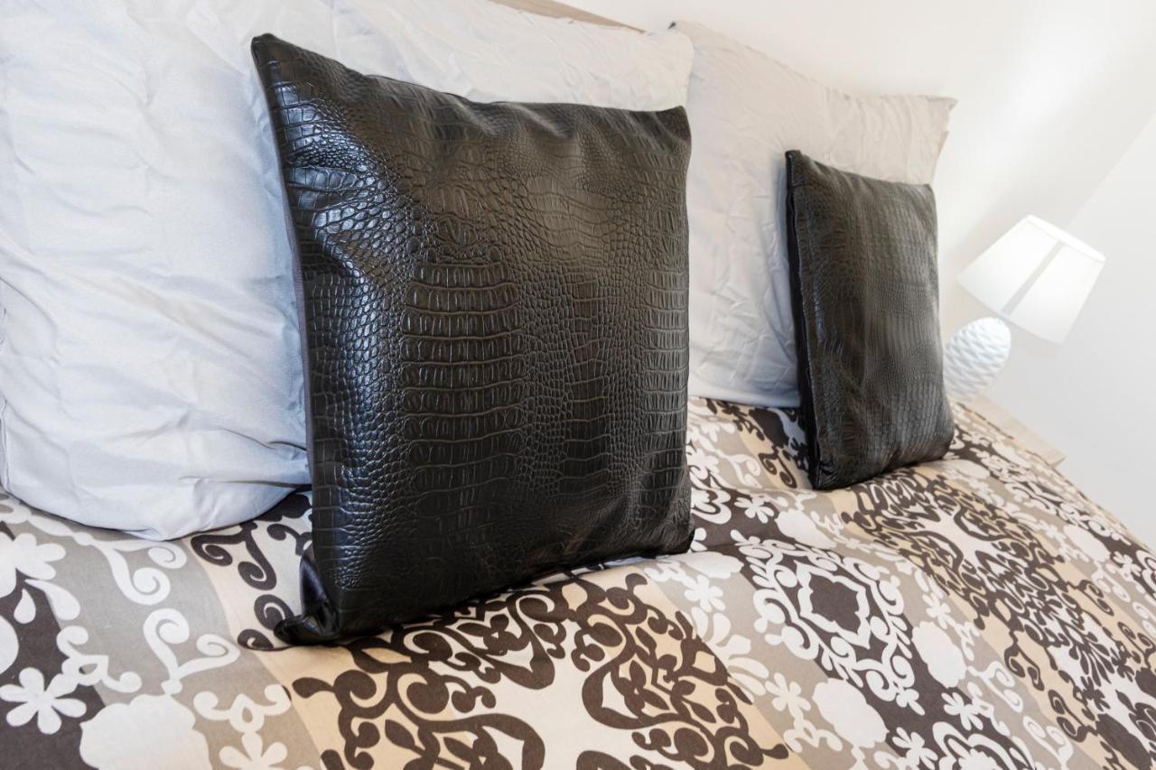 Apartment H3 - Modern And Spacious 3 Bedroom *