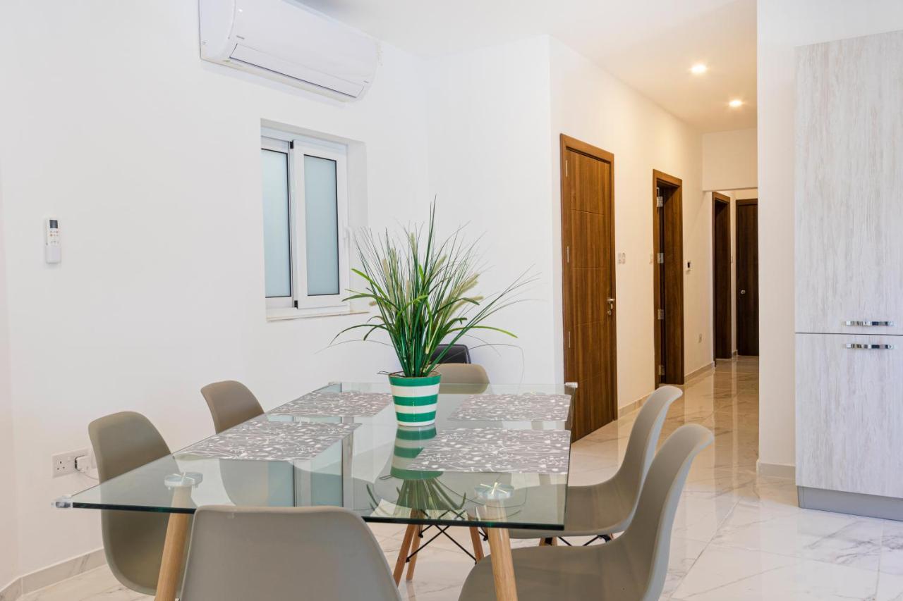 H3 - Modern And Spacious 3 Bedroom