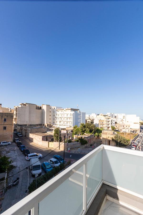 H3 - Modern And Spacious 3 Bedroom Apartment