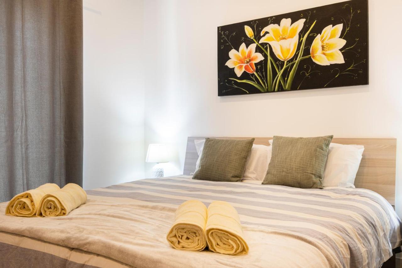 H3 - Modern And Spacious 3 Bedroom Apartment *