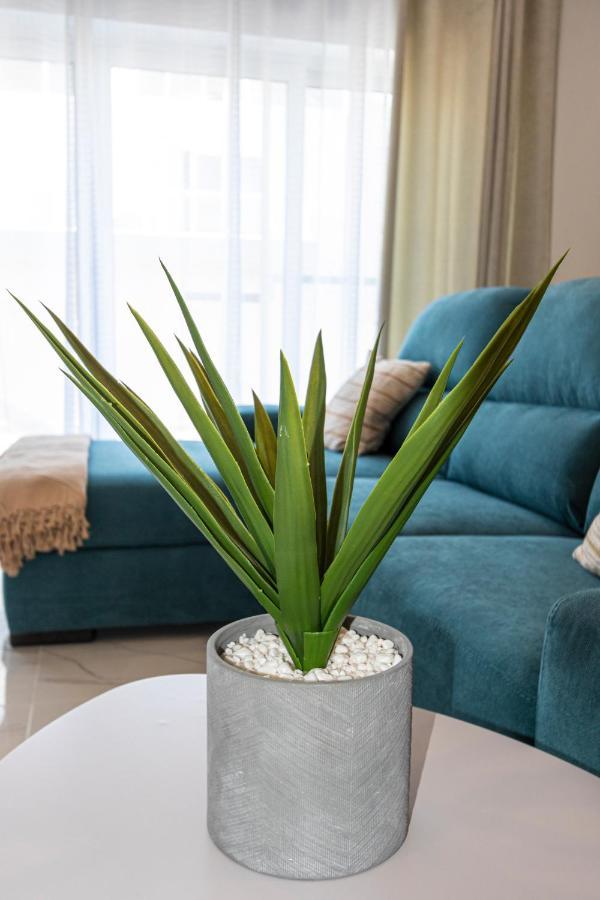 H3 - Modern And Spacious 3 Bedroom Apartment *